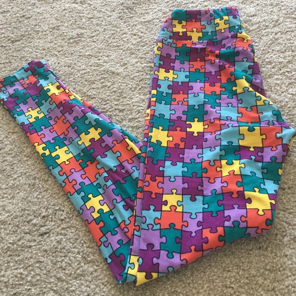Puzzle piece os Lula roe leggings